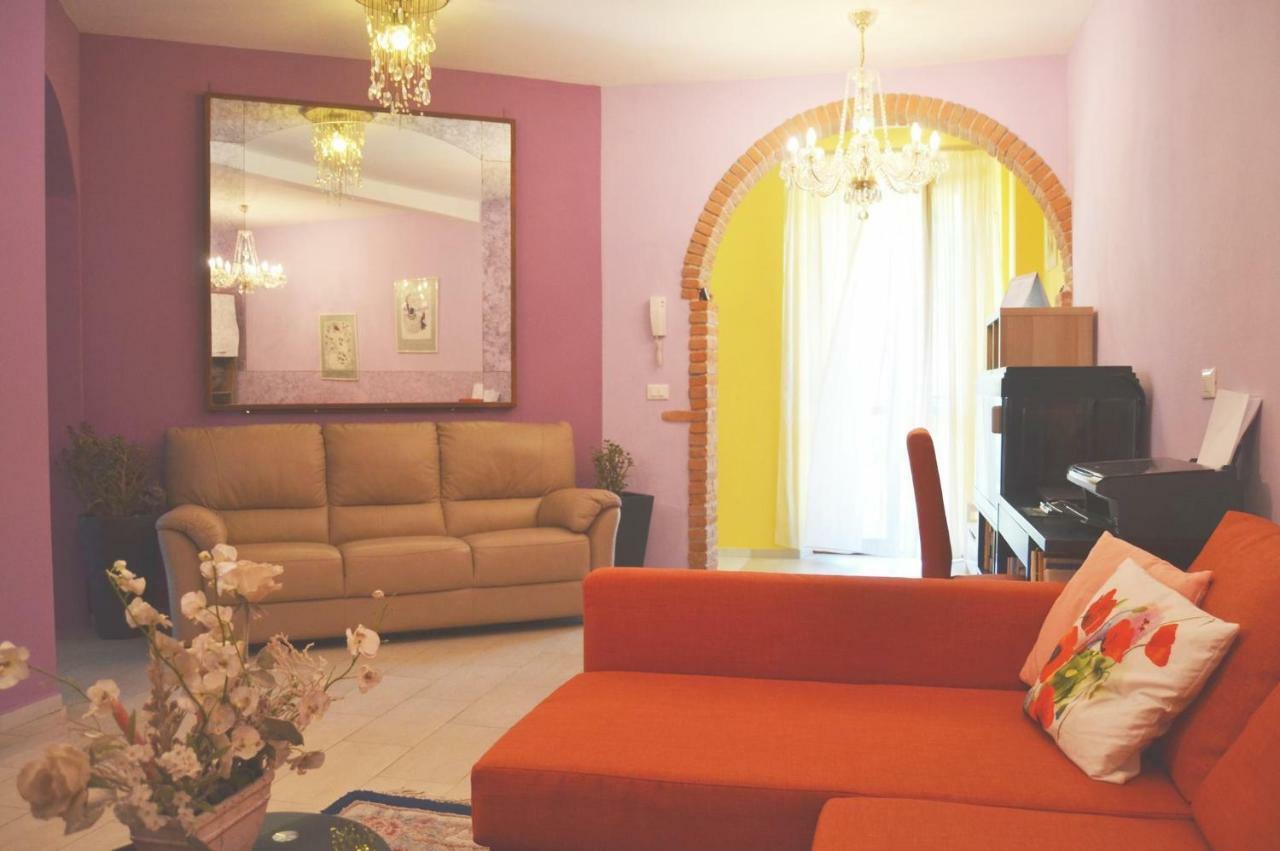 Ortignano Raggiolo B&B La Casa D'Artista المظهر الخارجي الصورة