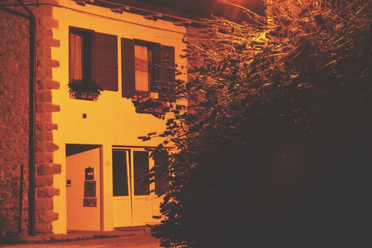 Ortignano Raggiolo B&B La Casa D'Artista المظهر الخارجي الصورة