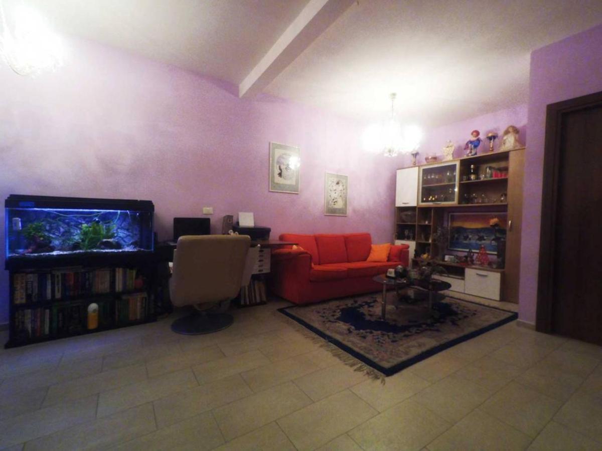 Ortignano Raggiolo B&B La Casa D'Artista المظهر الخارجي الصورة